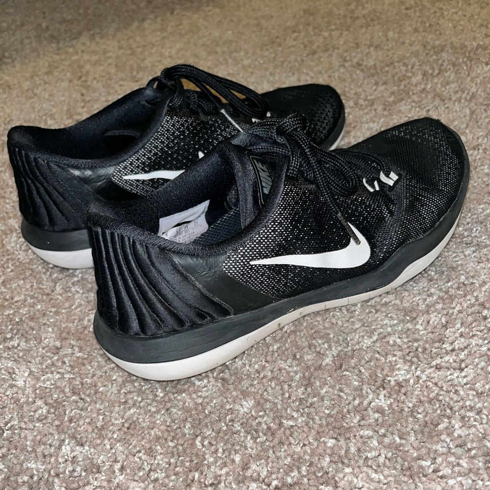 Nike Training Flex Supreme Tr5 - Size 8